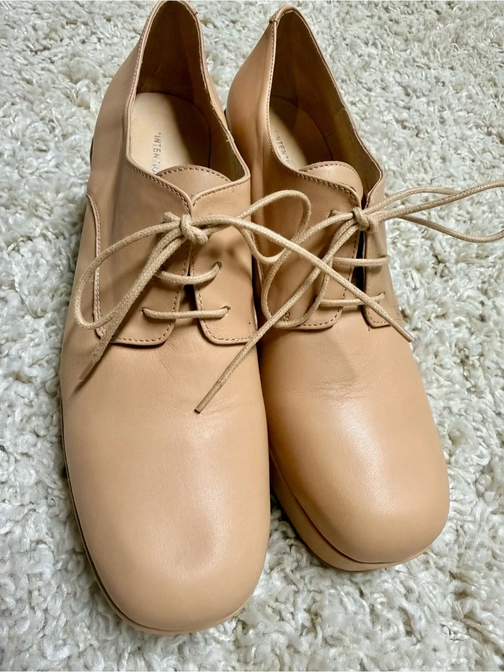 Intentionally Blank Albany Platform Pump, Women’s Size 9